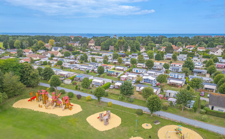 brise-de-cabourg-plaine-de-jeux-88322903_0.jpg
